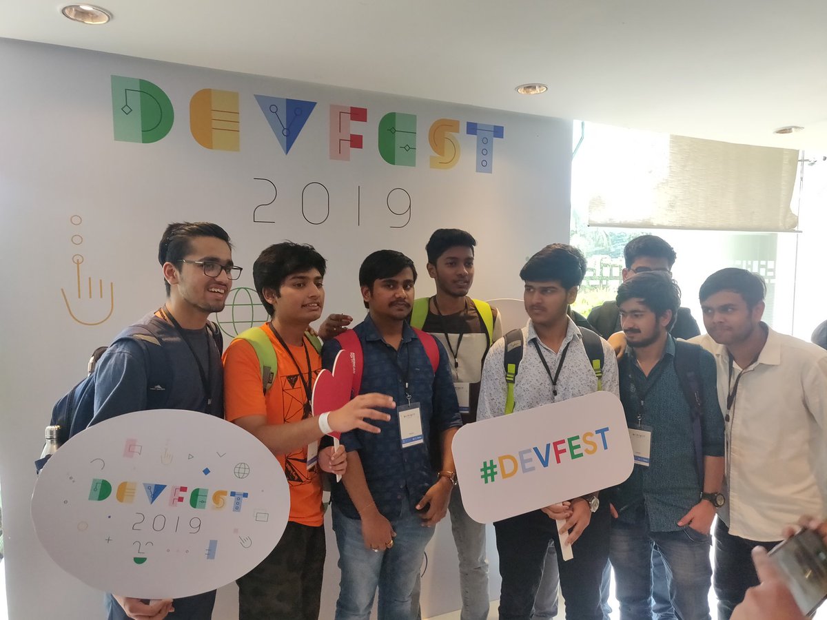 gdgchandigarh's tweet photo. Happy faces 
Photo booth is here..click selfies photos and post on your social media handles
With #DevfestPunjab
#DevFestPunjab #GDGChandigarh 
#Wtmchandigarh https://t.co/ft5XGeVdnl