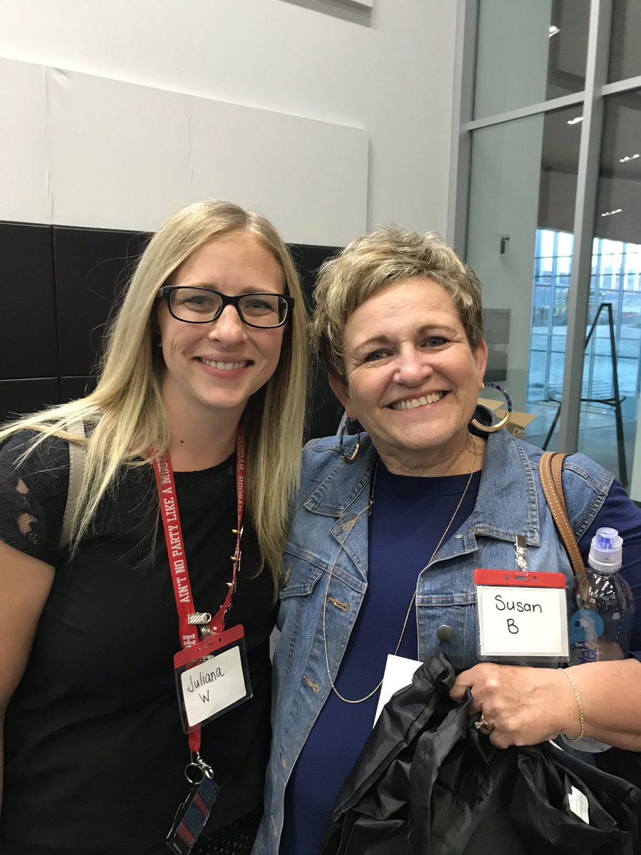 mrs_jwing's tweet photo. Last night I took 29 Mustangs to the #ihearttech conf where one team won 3rd in the robotics workshop & then heard about the coolest, new tech. Although, the cherry on top of it was seeing my high school Bus Com teacher that fueled my love for business & teaching. #thankateacher https://t.co/0VtZ1vLRGw