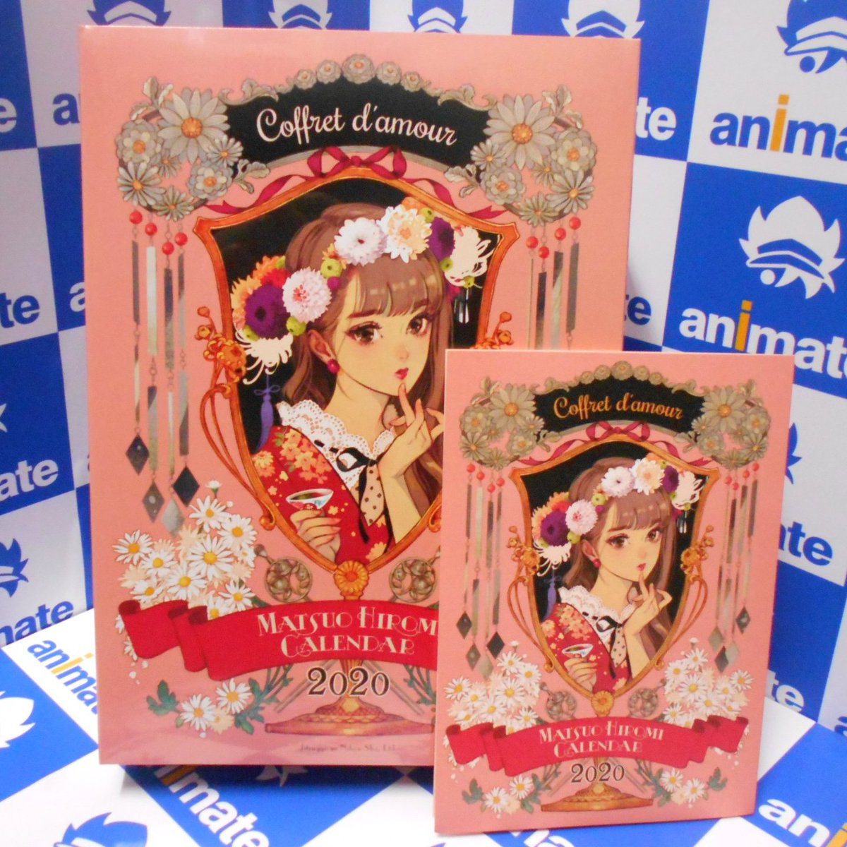 アニメイト池袋本店 カレンダー情報 只今当店1fにて Coffret D Amour マツオヒロミcalendar を販売中アニ 小物入れにも使える美しいデザイン缶にメッセージカード 紙製スタンド付きアニ お求めの方は 是非当店1ｆまでお越しくださいアニ
