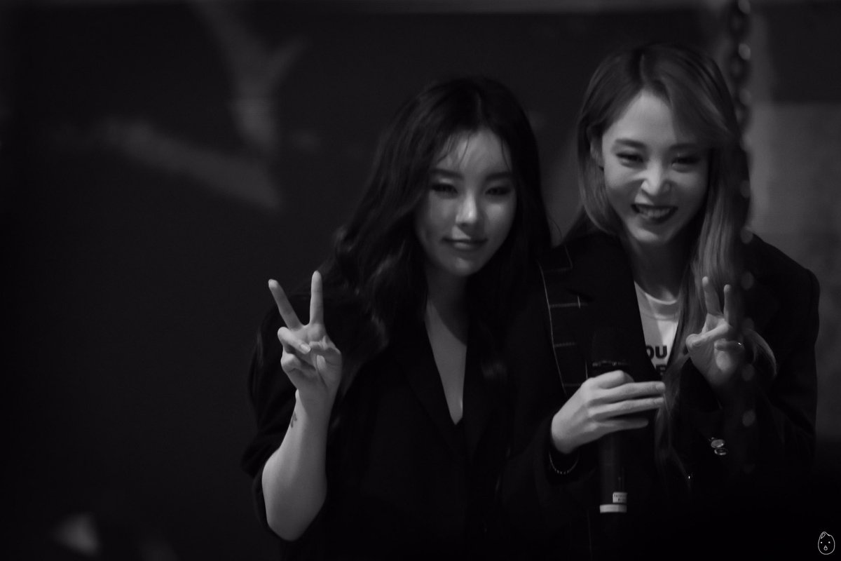 190925 산기대 축제 

계속 나를 칠해줘 🎨

마마무 - 칠해줘

#마마무 #문별 #휘인 #MAMAMOO #MOONBYUL #WHEEIN
