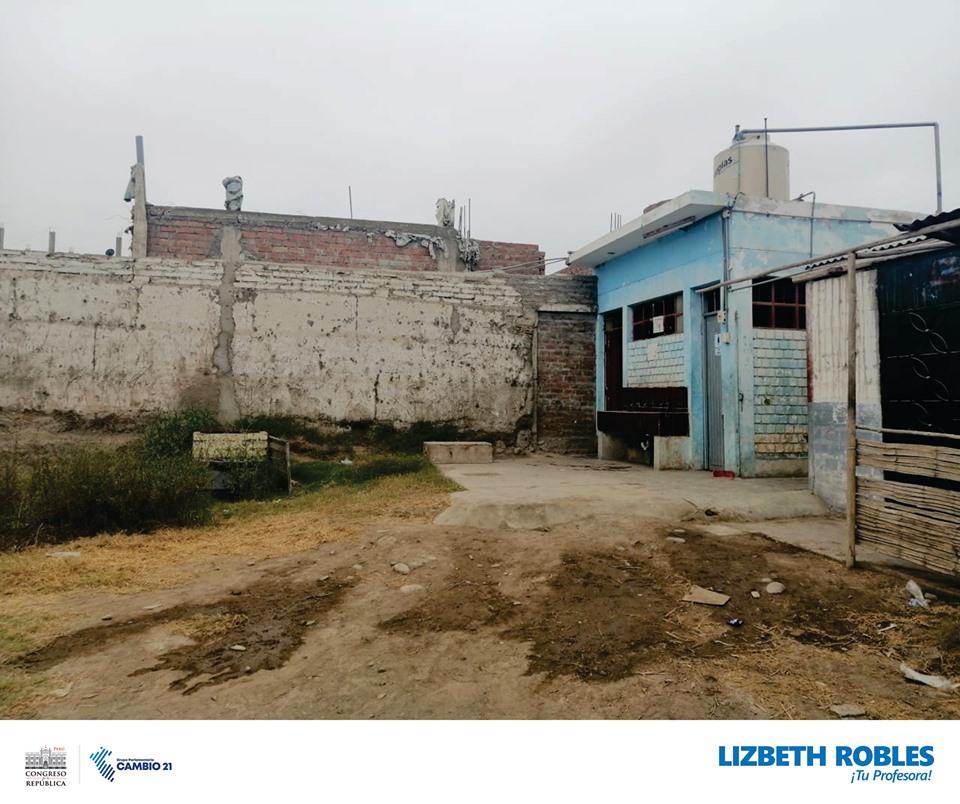 Me entrevisté con la Directora de la I.E. José Carlos Mariátegui del distrito de Hualmay- Huara, con quien recorrí las instalaciones de dicha institución verificando el pésimo estado de la infraestructura.
#LizbethRobles
#TeRepresenta
#RegiónLimaProvincias