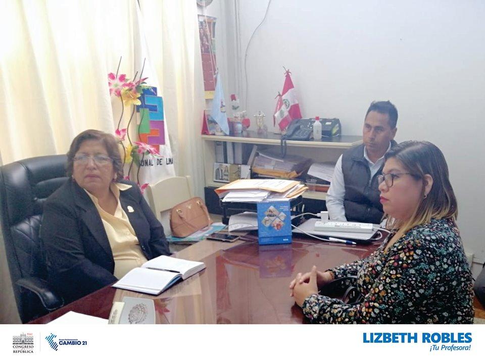 LizbethRoblesU's tweet photo. Conversé con la directora de la Ugel N°09, respecto a la I.E. José Carlos Mariátegui, quien expresó que es pertinente modificar la ficha de planificación estratégica y gestionar el ingreso al ranking del Ministerio de Educación con apoyo del Gobierno Regional. https://t.co/CvduWZRtRM
