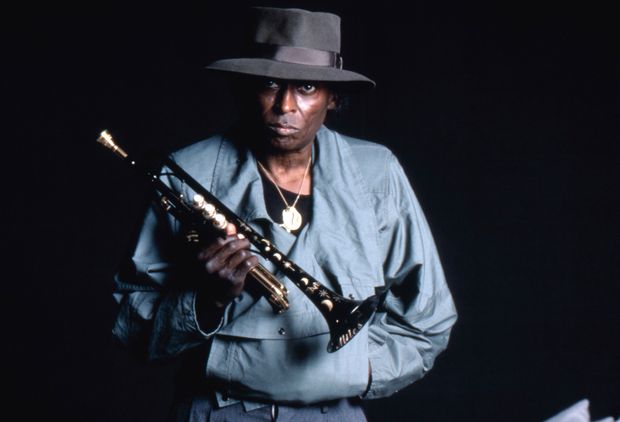 American entertainer #MilesDavis died #onthisday in 1991. 🎺

#otd #jazz #trumpet #trumpeter #flugelhorn #bandleader #composer #music #BirthoftheCool #KindofBlue #BitchesBrew #alcohol #heroin #cocaine #addiction #drugs #sicklecell #anemia #MilesDeweyDavis