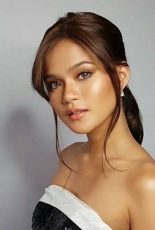 #MMKZephanieDimarananStory

<a href="/MissMarisRacal/">Maris Racal</a>