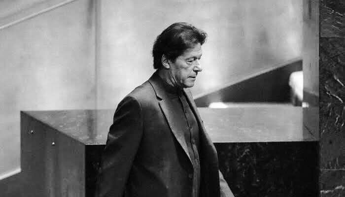 Hamza_islamm's tweet photo. تیرے وہ بھی سجدے ادا ہوے 
جو قضا ہوے تھے نماز میں۔
#ImranKhanVoiceOfKashmir ❤️ https://t.co/YTHoOzPB0J