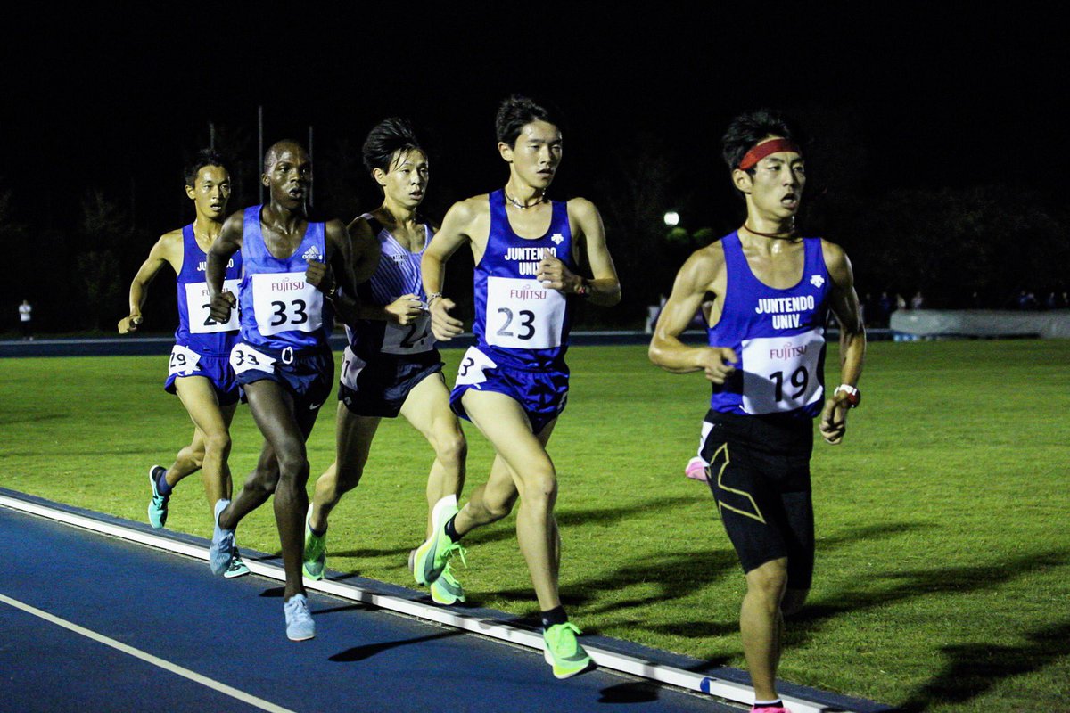 kyo07_12ya's tweet photo. #順大記録会

男子5000m 最終組

野口 雄大 (順天堂大3)
手動参考 13'48"！！！！！

藤曲 寛人 (順天堂大4)
小島 優作 (順天堂大2)
も、13分台で走破！！！！ https://t.co/5XAjMRHiJY
