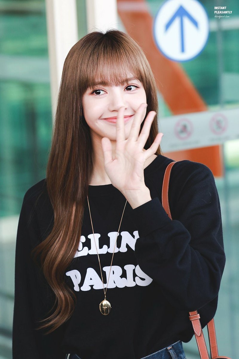 Ialisapics's tweet photo. #BLACKPINK #LISA #리사 https://t.co/jodHHJZhCe