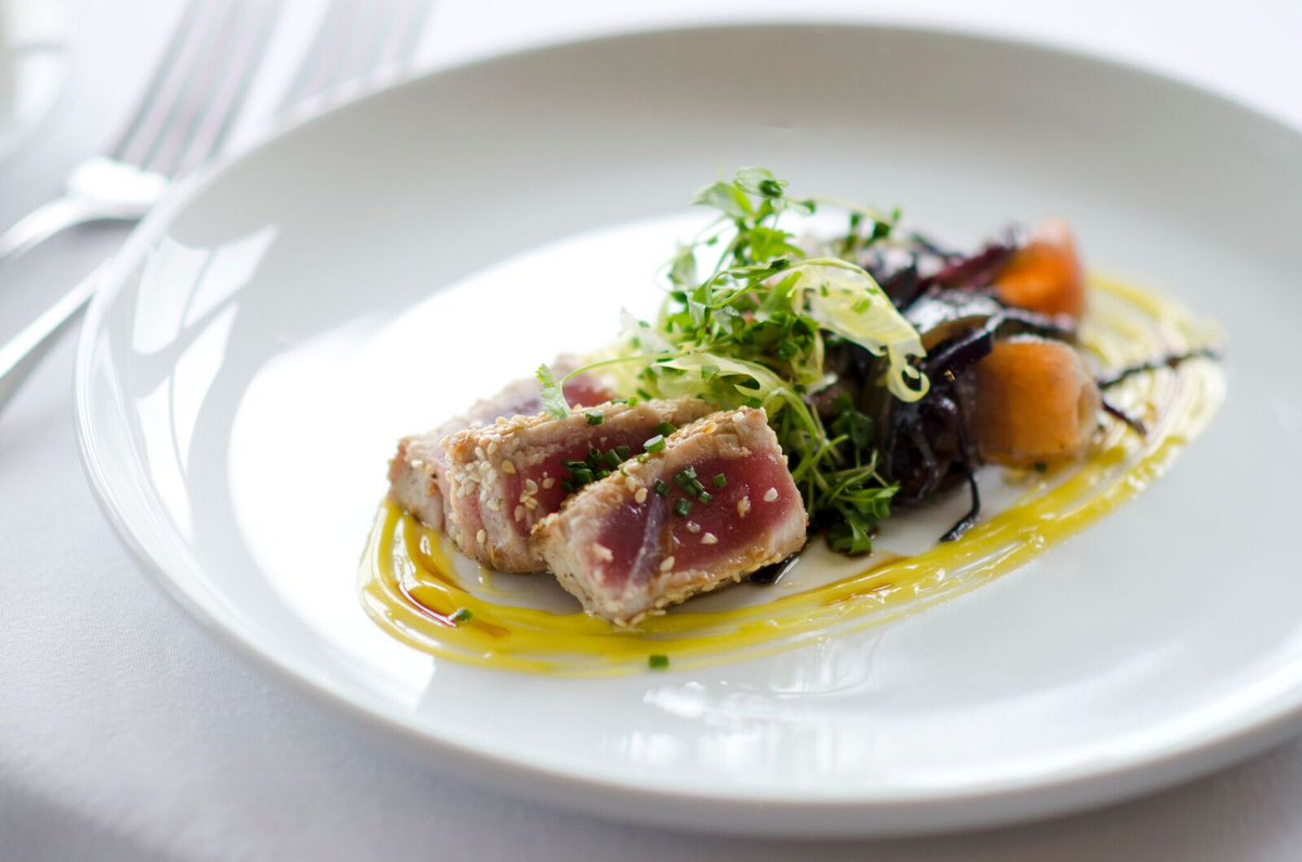 Your chance to sample lunch from <a href="/AshleyRandle15/">Ashley Randle</a> new Autumn Menu at a #bargain - take a look @ThePriceIsWight offer thepriceiswight.co.uk/product/the-ha… - just £20 for 2 courses inc a drink...it's selling fast! #IoW #IoWfood #localproduce #fabviews