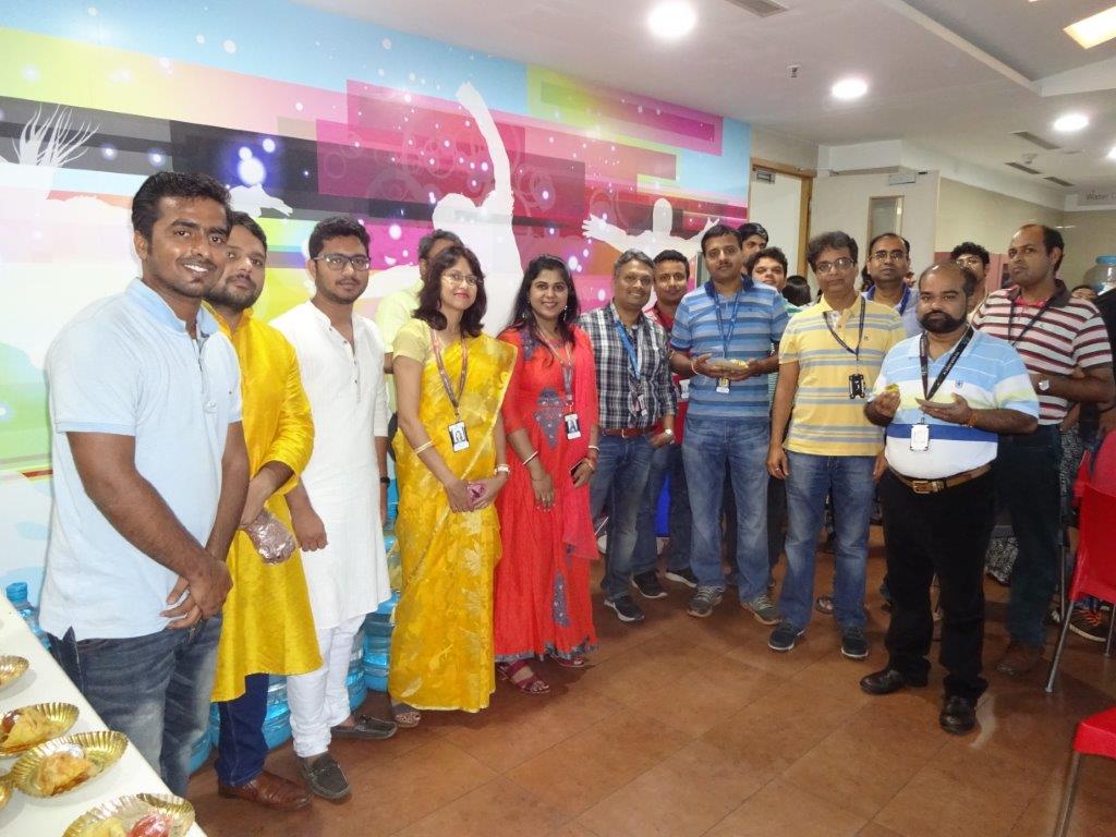 ParthaC1976's tweet photo. #TCSP4L activity continues @Kolkata, Ecospace @Mahalaya, an auspicious day, which marks the beginning of Devi-Paksha, food arrangements for the support &amp; ground staff  

@AnupamSinghal5 @tcsjohn2001 @RakeshDevpura @vivekjadon9 @sudeep_mazumdar  @ashok_pai @aasha2015 @People_TCS https://t.co/AJ65wHxzDp