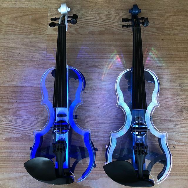 ElectricVlnShop's tweet photo. Two beautiful Spectra Violins!
.
.
#spectraviolin #electricviolin #violin #ledviolin https://t.co/Hin2xc97D8 https://t.co/4MGThqspTW