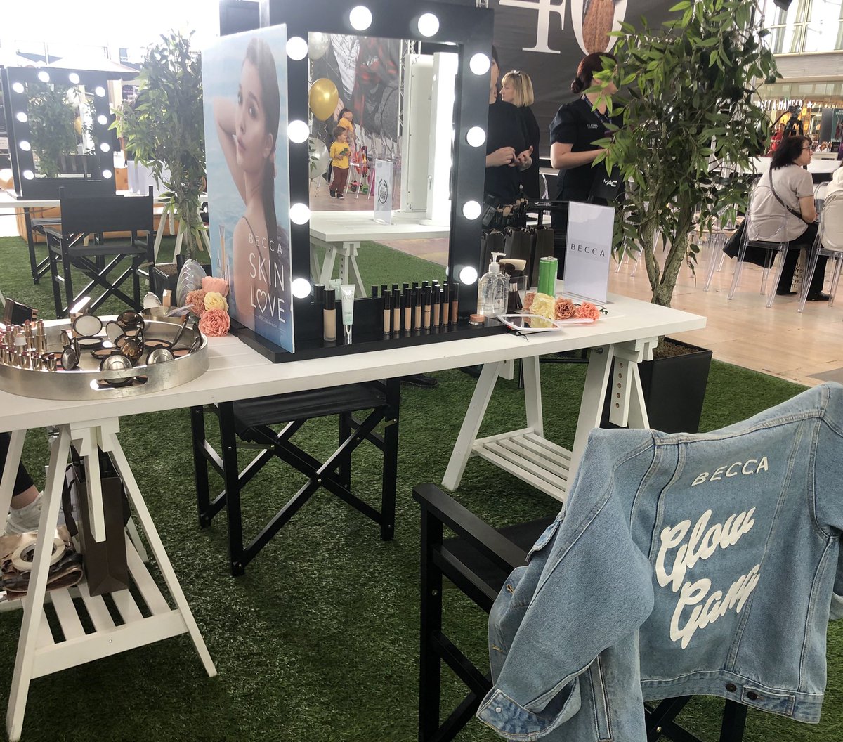 centremk's tweet image. Our makeup destinations are here at #StyleFest to give you tips and tricks, plus free makeovers! We have a range of brands from The Body Shop, Estée Lauder, Becca and more!💋Opposite John Lewis in Middleton Hall.