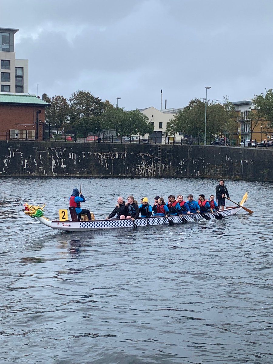 jleach005's tweet image. Team ⁦@bennettbrooks⁩ take the first heat at the ⁦@AlderHeyCharity⁩ dragon boat race, on fire !