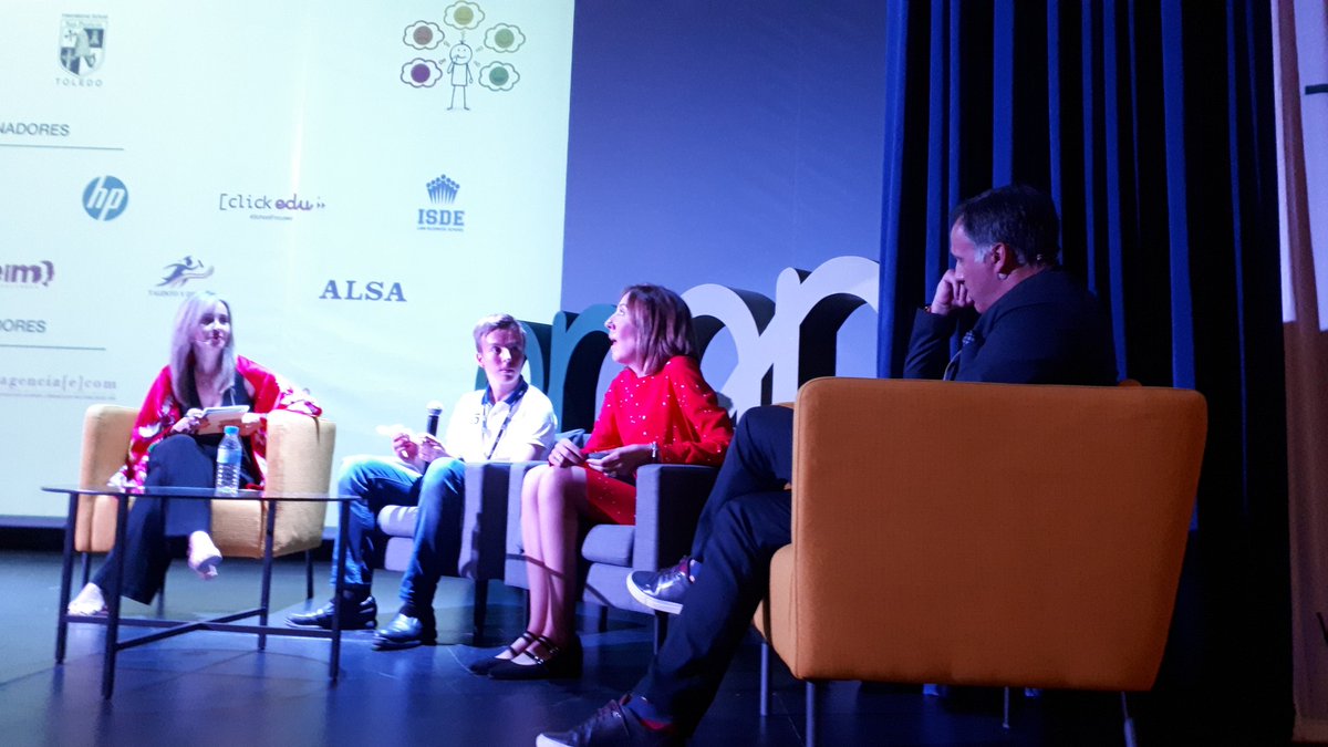 SantillanaLAB's tweet image. #Turnodepreguntas con Elena López Cobeñas. ¿Cómo llevar aprendizajes con altas capacidades al aula con diversidad? Escuchar al alumno sin mediar. #ENAP19 #evaluación