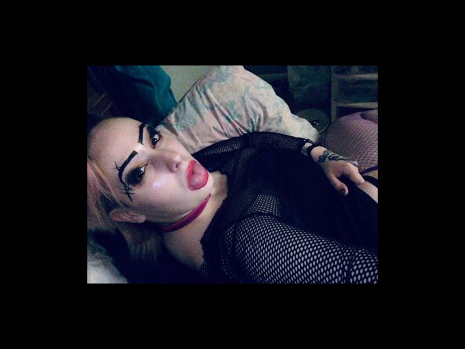 I'm online right now on skyprivate (live skype show). my private profile: https://t.co/AJAglx8rYt Please<a href="/tag/camgirl"class="tags"><span>#camgirl</span></a>
