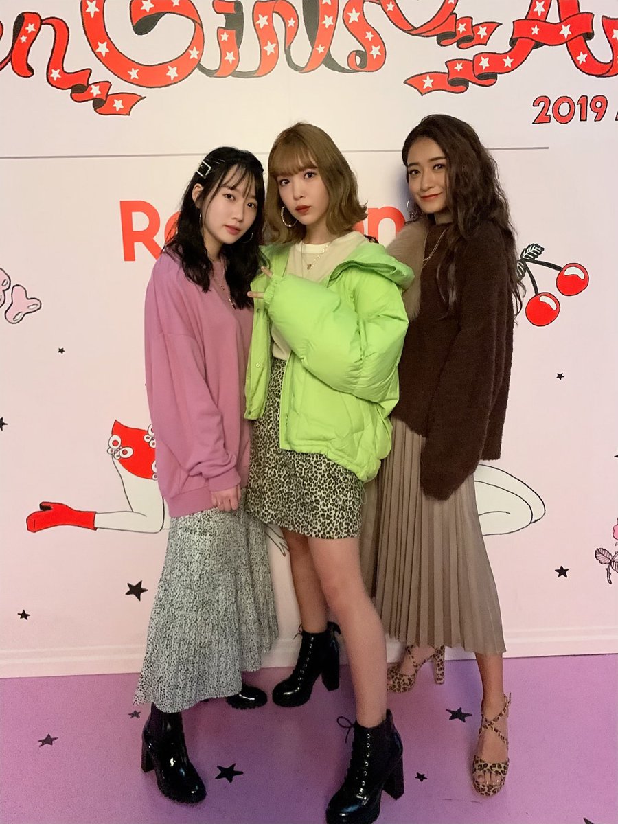 0220nicole's tweet photo. ＮiCORONステージ、フィナーレはゆらちょぱるんで3人で歩きました♡

なんか久々じゃん♡大人なったね😊 https://t.co/T2lTGBxzWg