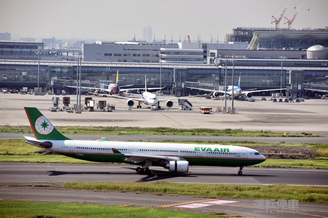 パルラータ そして新潟空港を飛び立った航空機 Peach ピーチ Ja810p Koren Air 大韓航空 韓国 Hl47 ブログ運転停車 飛行機 新潟空港 Niigataairport Peach Koreanair