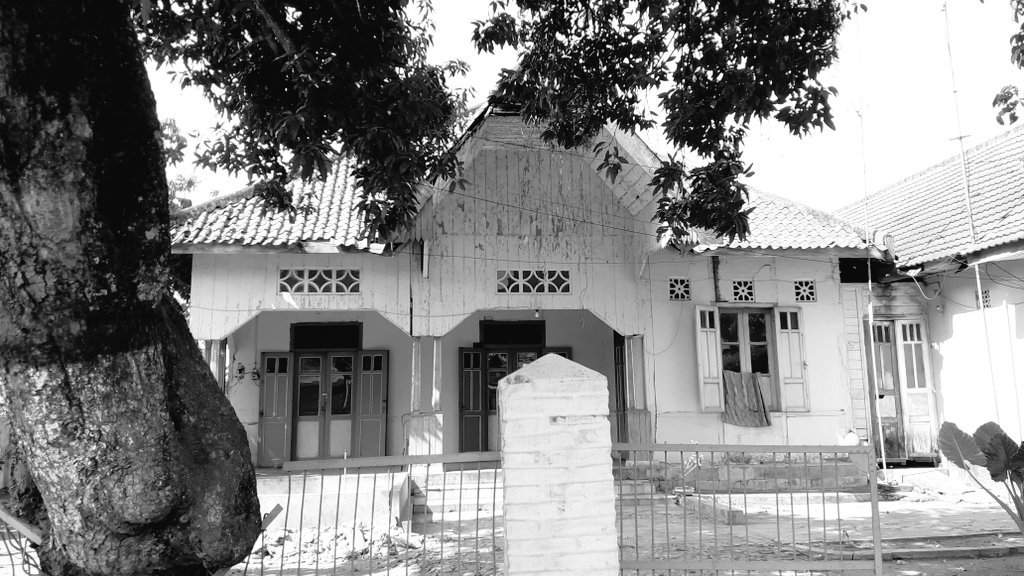 JongLelana's tweet photo. Menelusuri beberapa bangunan (cagar budaya) yang berada di Kota Tua.
@pemkab_bjn @Kemdikbud_RI @CagarBudayaID @GenpiNews
#Padangan #Bojonegoro #KomunitasBodjonegoroTempoDoeloe #BojonegoroProduktif #BojonegoroEnergik #GerkanBojonegoroMembaca #EkspedisiBojonegoroHijau #Gerbolis https://t.co/pjYSOUZN1W
