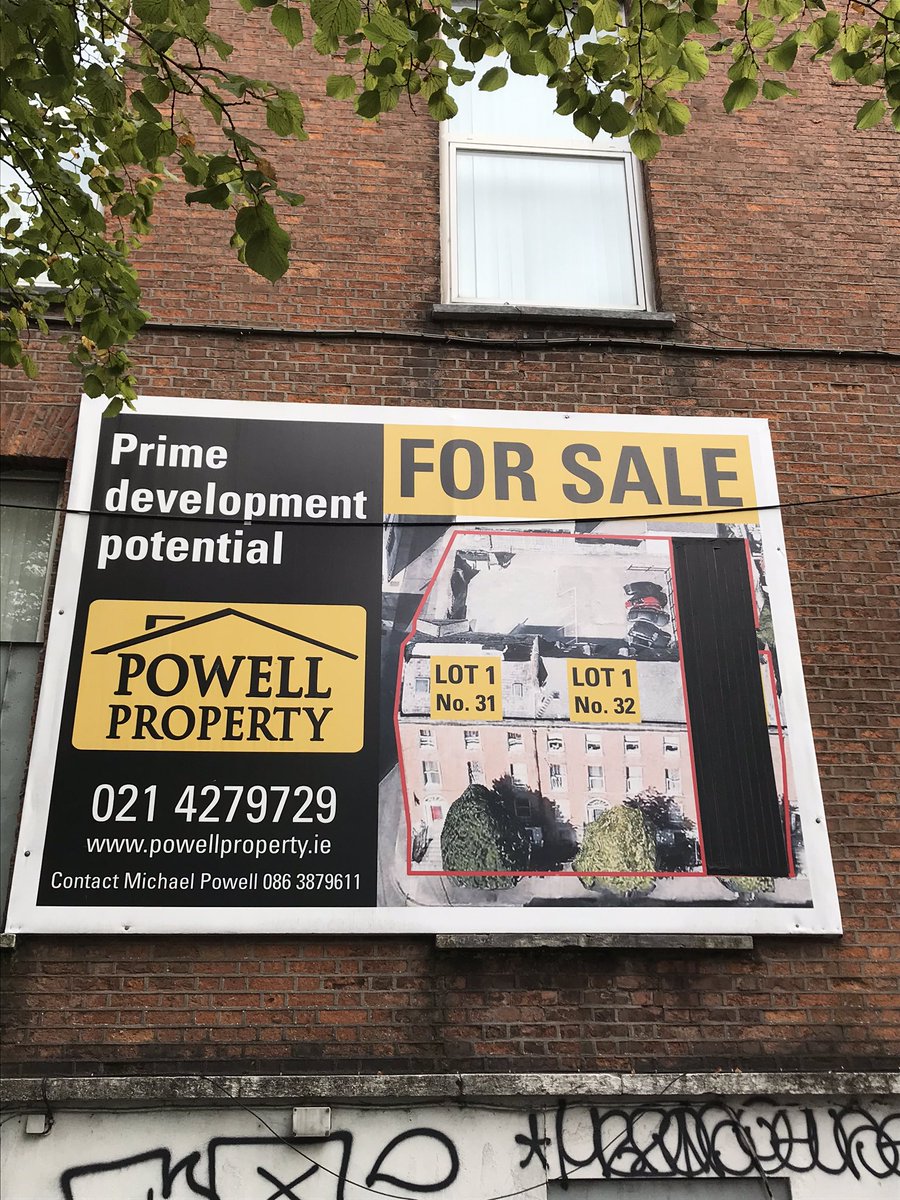 techy_jeff's tweet image. How do they get the cars in the roof?