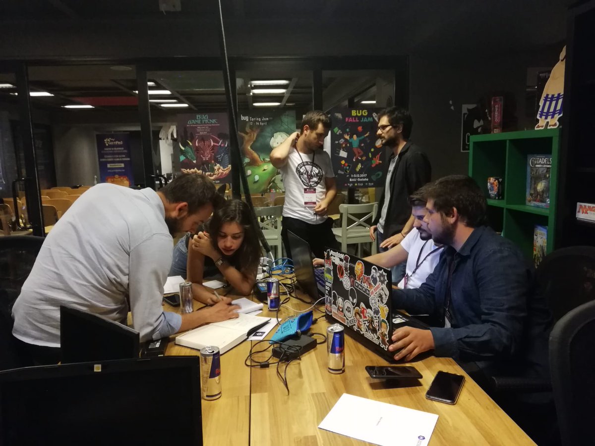 @GamFedTurkey tarafından düzenlenen Gamification Hackathon'u son sürat devam ediyor. Mint Masters ekibi olarak çalışmaya devam 🧠💪🏻 #48saatoyunlaştırma 
Not: Bu tweet'i RT eden bir arkadaşımıza da bu vesileyle Ercan Altuğ Yılmaz'ın Oyunlaştırma kitabını hediye edelim, imzalı 😇