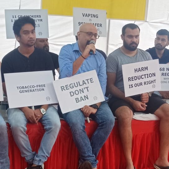vapeindia's tweet photo. AVI Director Samrat Chowdhury demanding for regulation. Scrap the ordinance and give our every generation a change to go Tobacco Free.
Harm Reduction is everyone's right.
#BanNeverWorks @nsitharaman @drharshvardhan @MoHFW_INDIA @narendramodi @rashtrapatibhvn #NoVapeBan https://t.co/TsngsSGovc