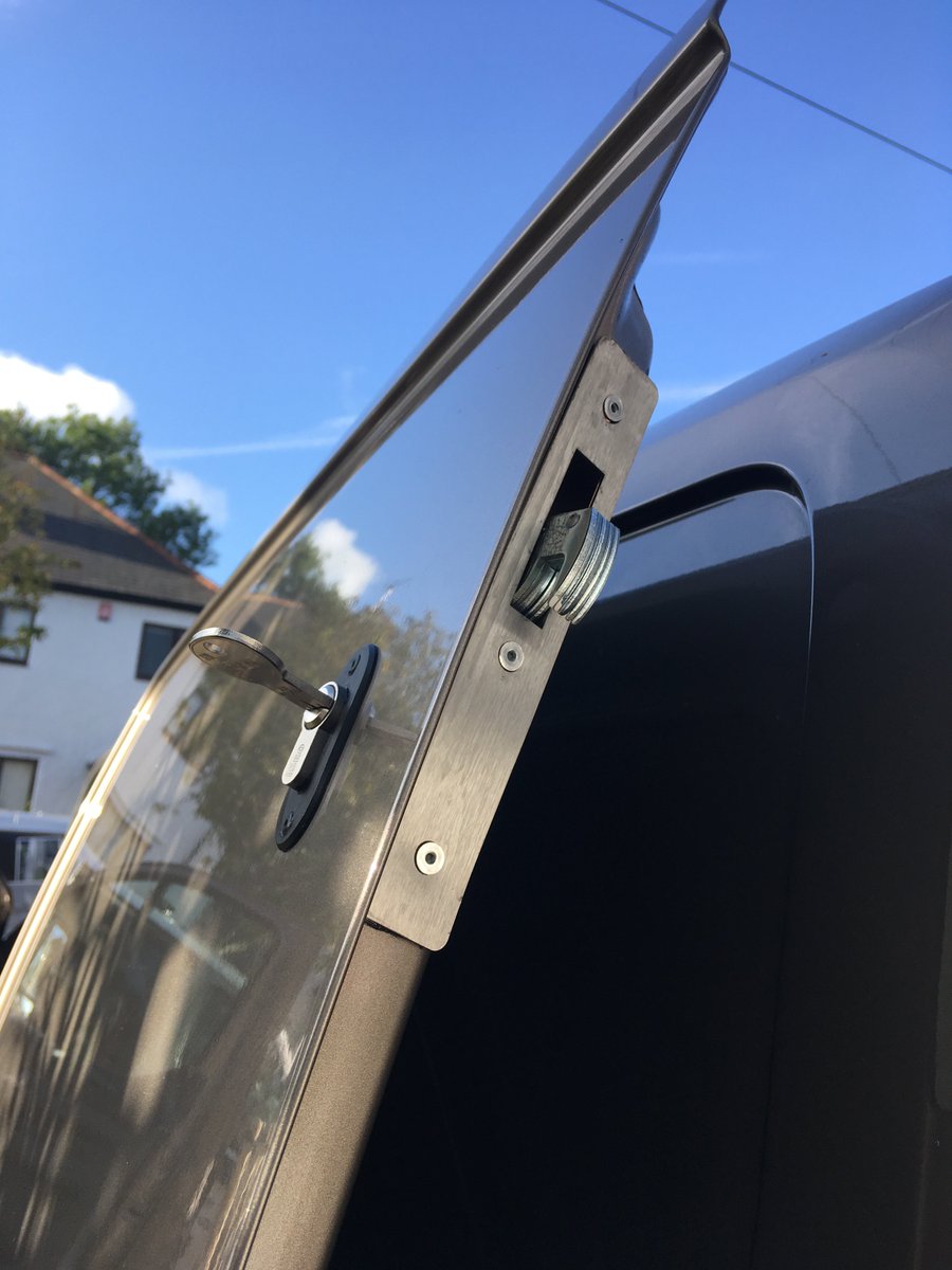EdLockltd's tweet image. Ed-Lock Ltd .. For all your Commercial Vehicle Security needs  ... 

#hooklock #betterthanthedeadlock #edlockltd #vansecurity