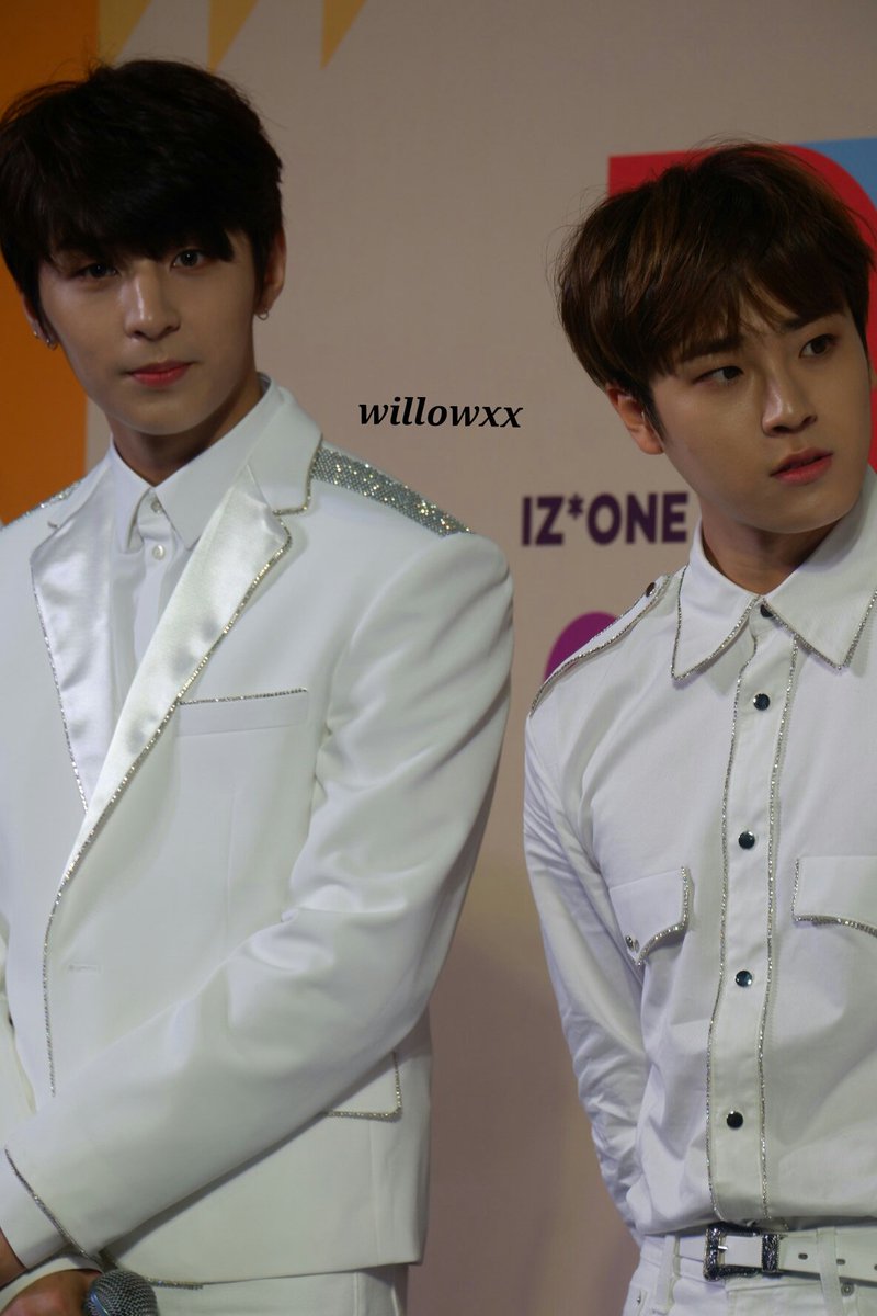 favoriteapril_w's tweet photo. 190928 K FoodShow

ผัวพี่วาย😘
[#KCON2019THAILAND] #KFoodShow
#IDOLCookingChallenge  #Golden_Child #GoldenChild_KCON #Y #최성윤 #GoldenChild https://t.co/fD27VPHLsA
