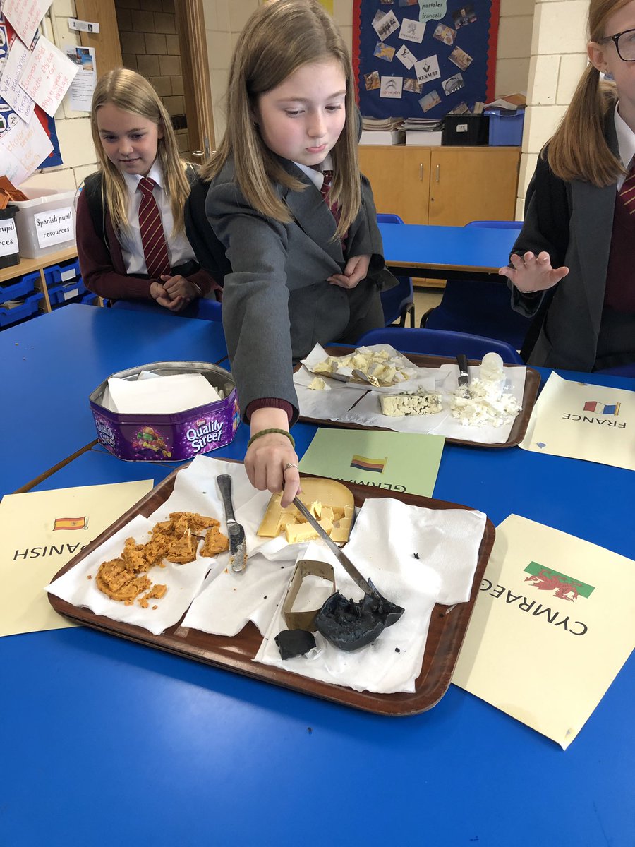 pcsmfl's tweet photo. Pupils enjoying some International cheeses on the #EuropeanDayofLanguages Diolch to Mrs Williams for arranging! https://t.co/dFU94AQ1T9