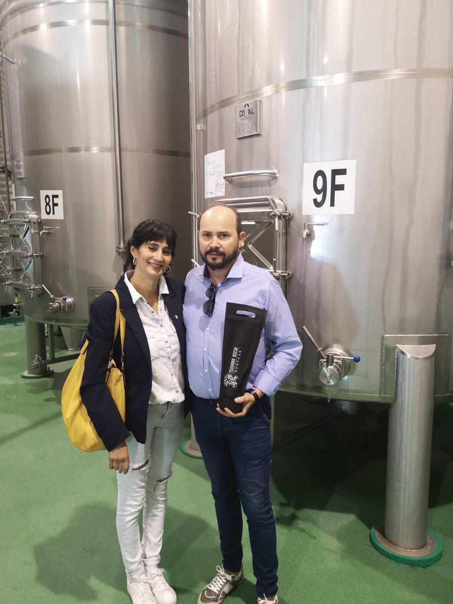 Esta mañana en <a href="/bodegasteodoro/">Bodegas TeodoroRecio</a> <a href="/JesusGo100269/">Jesus Gómez 🇸🇳</a>, Jesús disfrutando de su visita. Gracias a ambos.