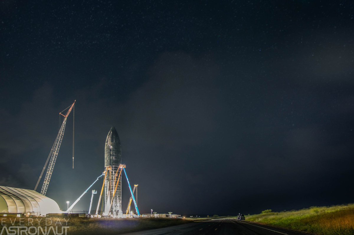 “Shipyard to the stars” #starship’s first night under the stars ✨