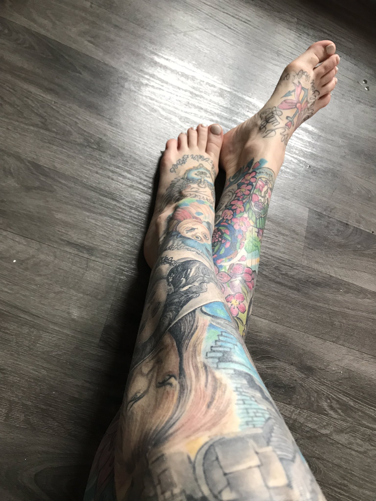 TW Pornstars - Becky Holt. Twitter. Need a pedicure.... dm me to pay for it  paypigs footfetısh. 8:26 AM - 28 Sep 2019
