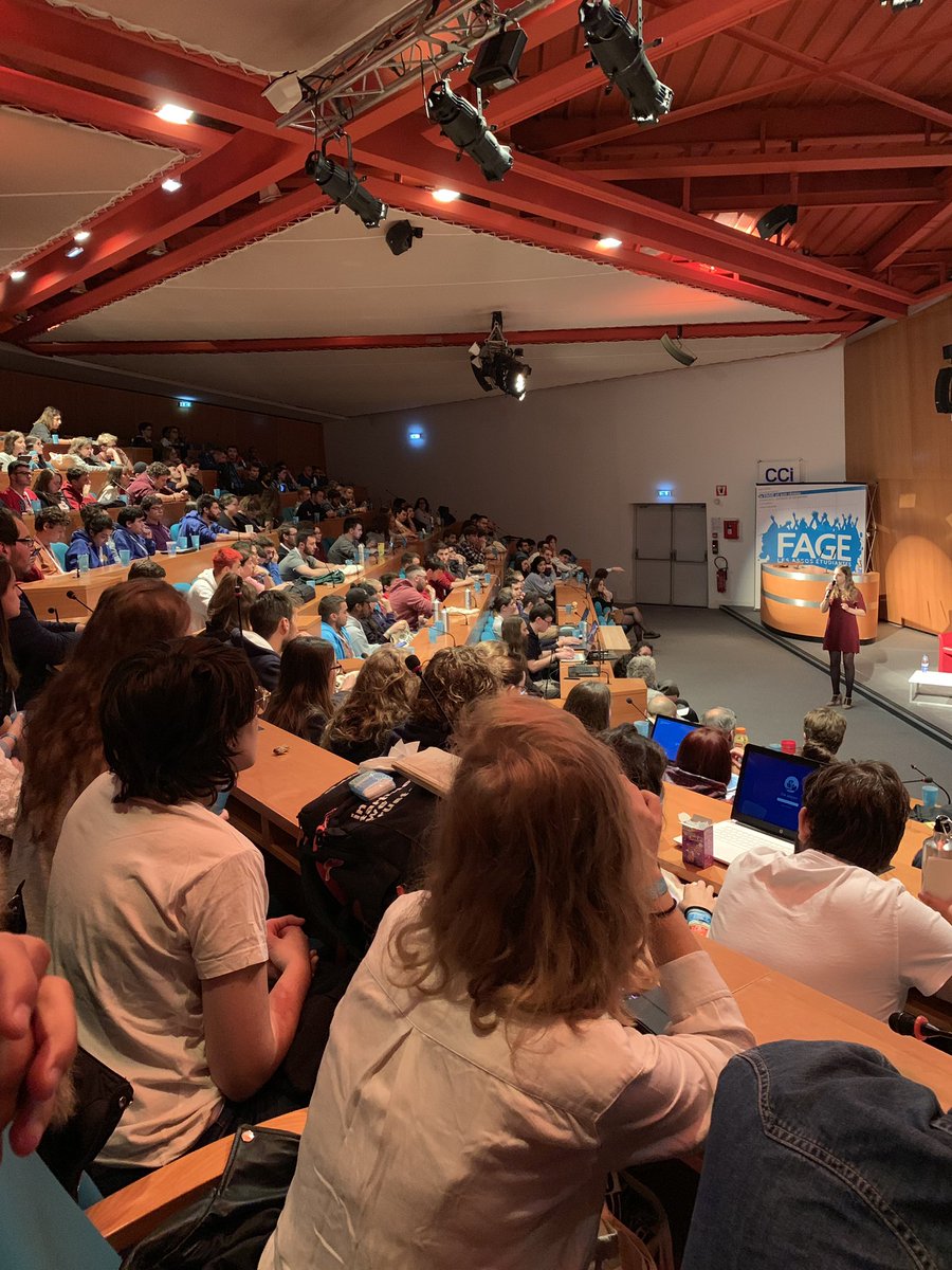FAM_Interasso's tweet photo. #CongresFAGE 
La FAMI est présente au #30ans de @La_FAGE à #Strasbourg ! 🔵
Au programme : Colloques et temps collectifs ! Un moment fort où le réseau des bénévoles étudiants de tous les territoires réaffirme ses engagements ! 
Cc. @AFGES https://t.co/j3JRMO3GNU