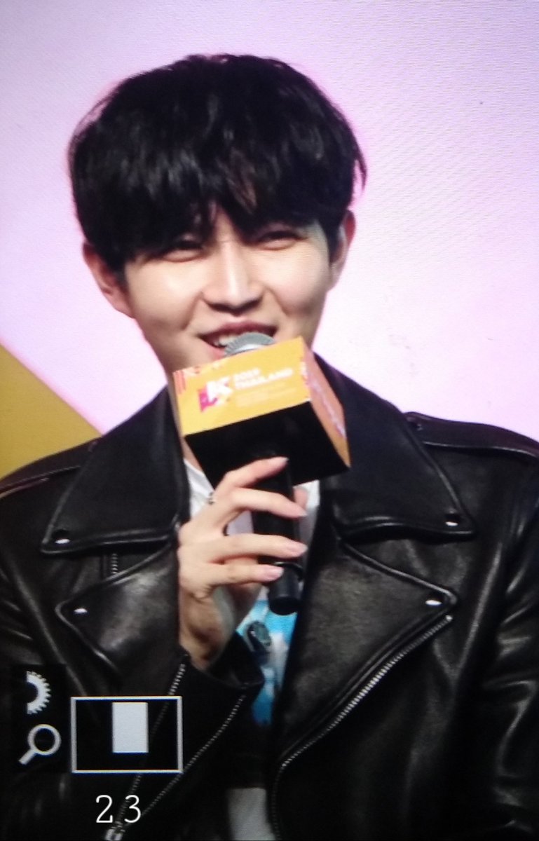 saranhe0807's tweet photo. 190921 Star Live Talk 💟

#김재환 #재환 #KIMJAEHWAN  #jaehwan #キムジェファン #金在奐 #แจฮวาน https://t.co/MIYNziXZaX