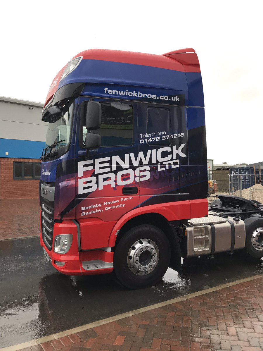 RevolutionWrapsUK tweet media