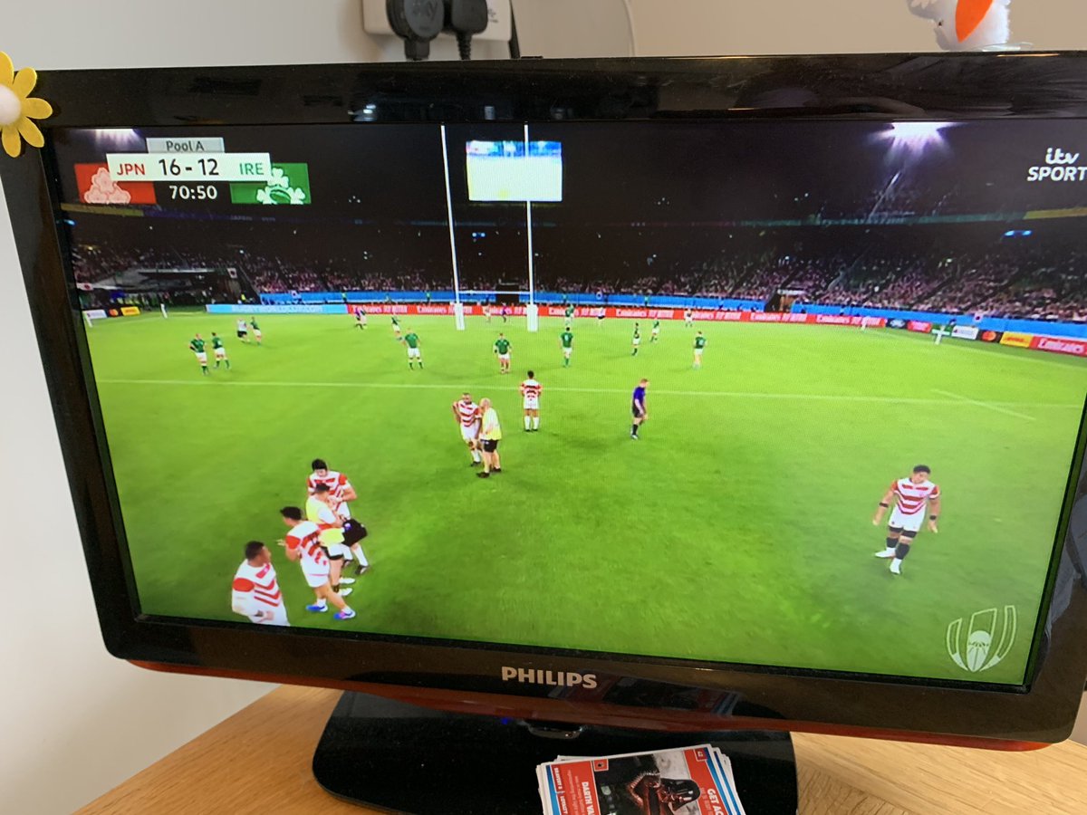 thecrescent78's tweet photo. Just checking if itโs Ireland that @ellyfyork supports in the rugby? Or is it Italy? Or England? #prayforelly ๐ https://t.co/MKZWFQ3hSC