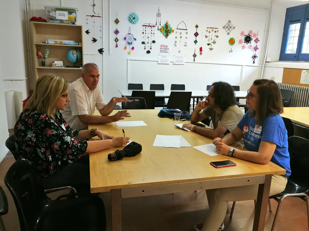 En marxa les sessions sobre #pensamentcomputacional, <a href="/scratch/">Scratch Team</a> 3.0, <a href="/makeymakey/">Makey Makey</a>, <a href="/microbit_edu/">Micro:bit Educational Foundation</a>, <a href="/makeblock/">Makeblock</a>... Un munt de reflexions interessants! #ScratchEdMeetup #programació #robòticaeducativa meetup.com/ScratchEd-Barc…