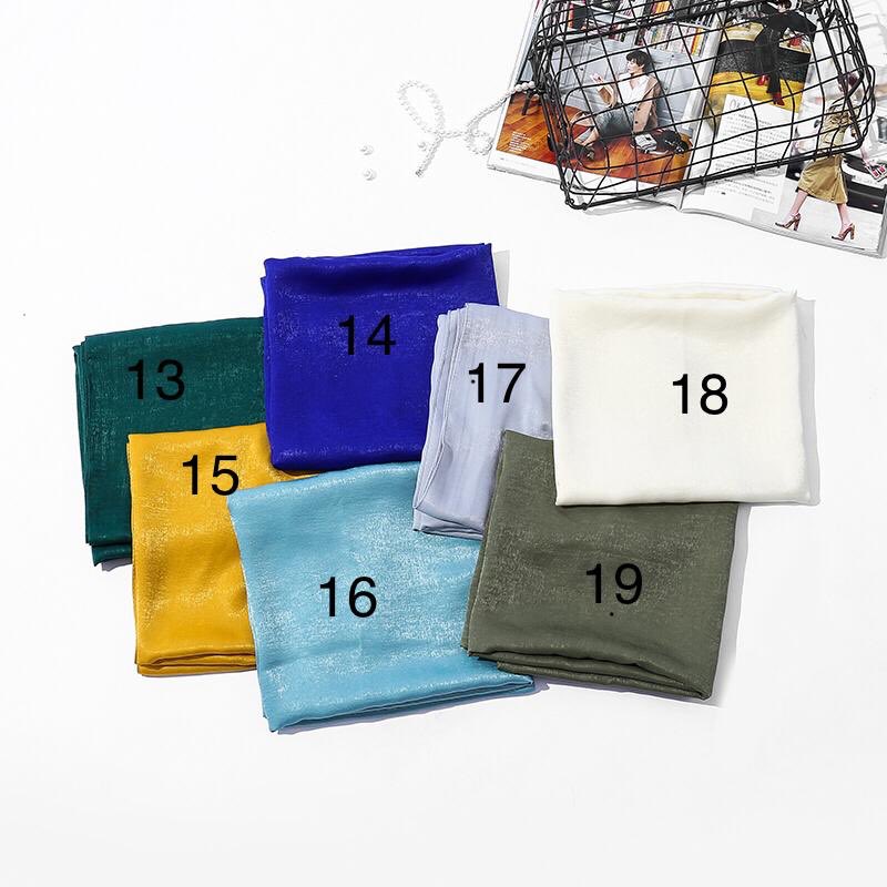 FatymDiallo's tweet photo. Hello.
Si vous avez besoin de ces foulards c’est le moment de passer vos commandes. Merci 🙏🏾 https://t.co/o2AWkpOpJA
