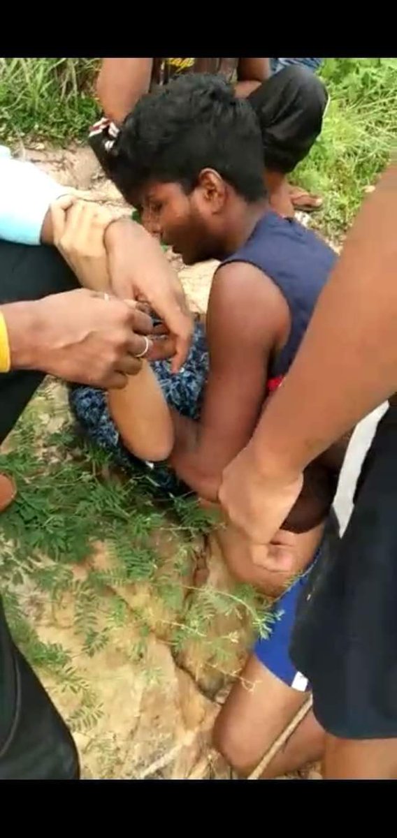 AmbedkarManorma's tweet photo. #मोदी #सरकार #मुर्दाबाद...🤬🤬😠😠
प्लीज़ अपनी बहन समझकर छोड़ दो मुझे:- पीड़ित लड़की..तब भी दरिन्दों  ने नही छोड़ा....गैंगरेप वायरल वीडियो - शेर सपाटा के लिए घूमने गये कॉलेज की एक लड़की और लड़का,भक्तों के झुंड ने दादागिरी दिखाकर किया लड़की से रेप @JagdishMulniwa1 @BoysAmbedkar https://t.co/gYZnu2ya2G