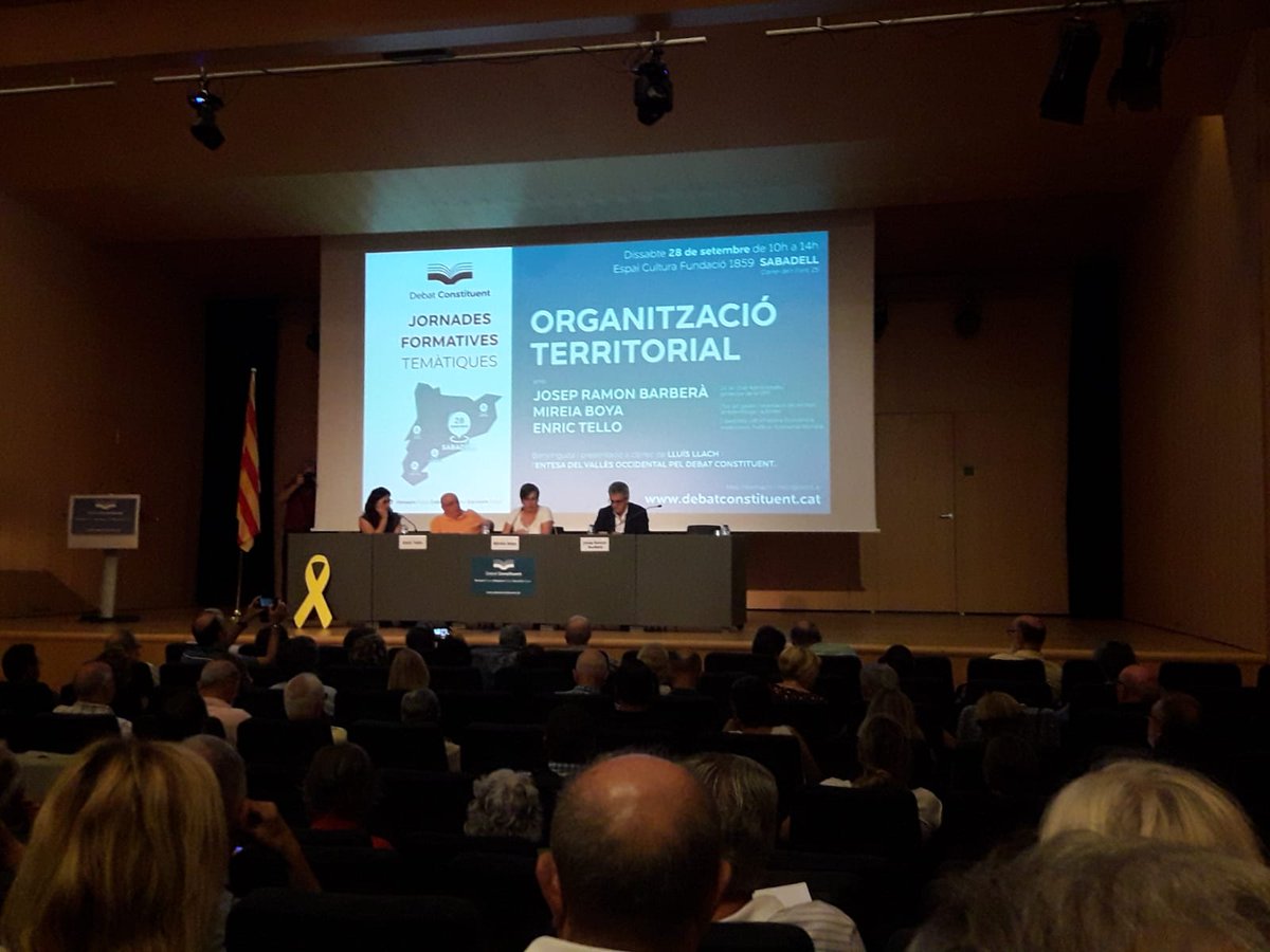 OmniumSabadell's tweet photo. Avui a #Sabadell acollim la jornada de treball sobre organització territorial de @DbatConstituent . https://t.co/wWW6R2jp1i