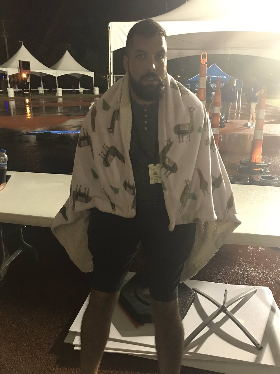 SStanavichTV's tweet photo. The blanket is crucial to have when it’s pouring rain during our 5am live shots.  
#TwitterlessEvan https://t.co/bfFat1YstN