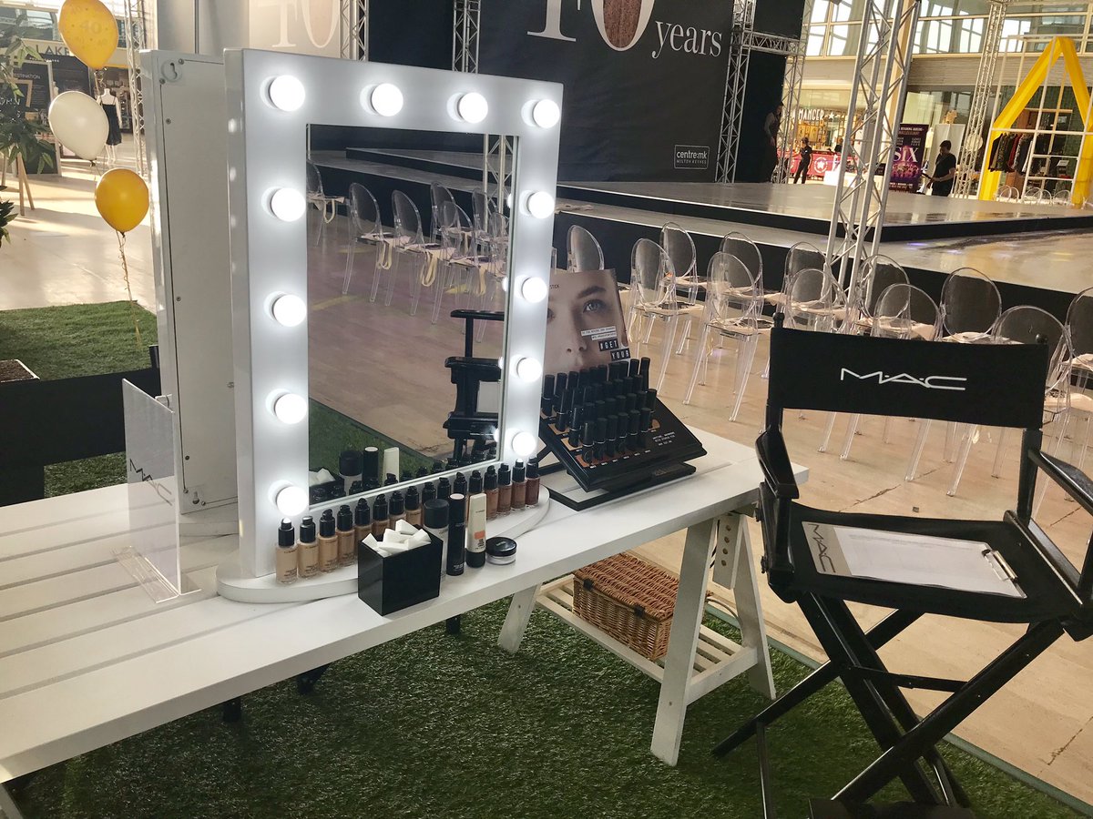 centremk's tweet image. #StyleFest A/W starts today 11am! 🍁Come down and be inspired for your autumn winter wardrobe, there is also beauty demos from Mac and Elemis, as well as retailer pop ups and makeup destination to visit while you watch! The Fizzy Gin Tin are also here with a range of gins to try!