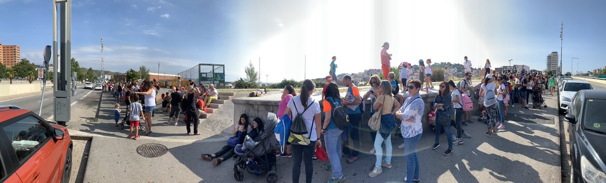 BCN_GUB's tweet photo. Cues insoportables per pujar en #TransportPúblic al #ParcAtraccions #Tibidabo
1h i 30 min esperant pujar
@AdaColau el servei és molt deficient
#Merce19 #AjuntamentBarcelona
@bcn_ajuntament
@parctibidabo Fatal👎🏻👎🏻👎🏻👎🏻 https://t.co/hDM98XjDaA