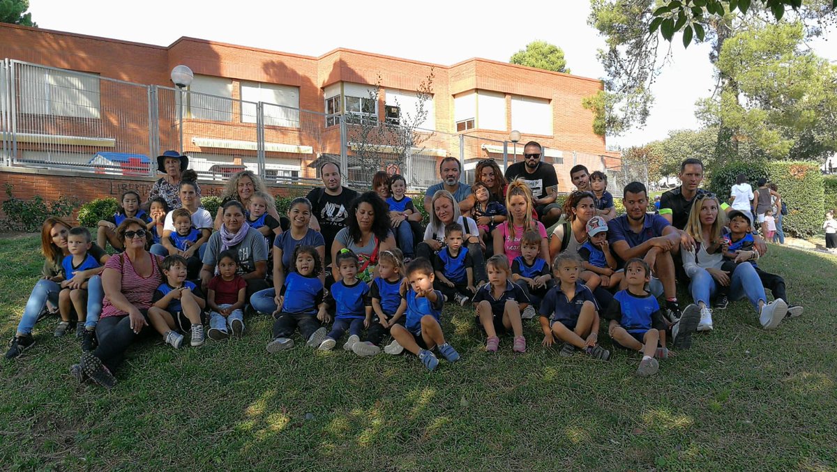 OmsidePrat's tweet image. Avui a la tarda Educació infantil    hem anat al Parc de Sant Ignasi a celebrar els aniversaris d'agost i setembre. Gràcies famílies per la vostra companyia!!!! #aniversaris #fundaciólapedrera  #juntscompartim