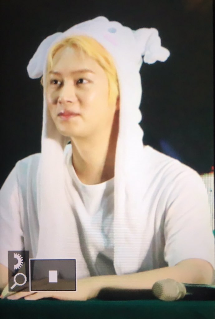 yousa_elf's tweet photo. 190928 청이도 팬사인회 

예쁘고 귀엽다!!!!!!

#김희철  #kimheechul #ヒチョル https://t.co/VNIHNf6Olx