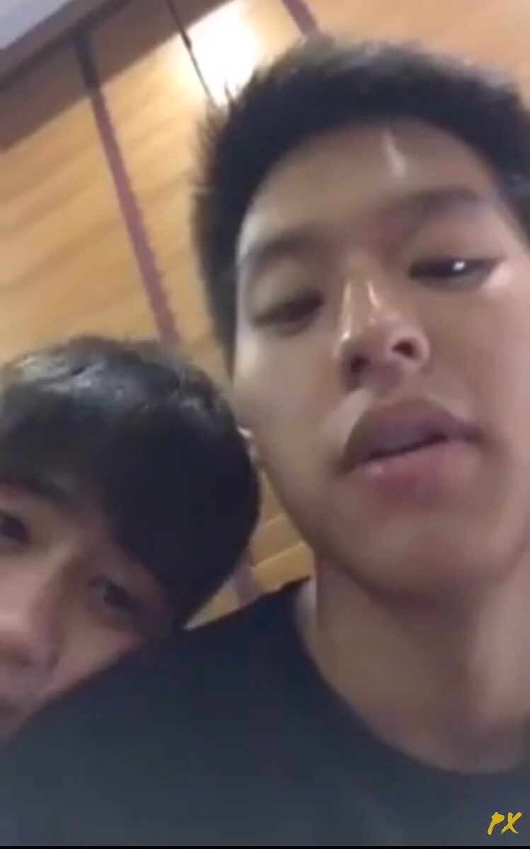 เด็กหล่งด้อม tweet media