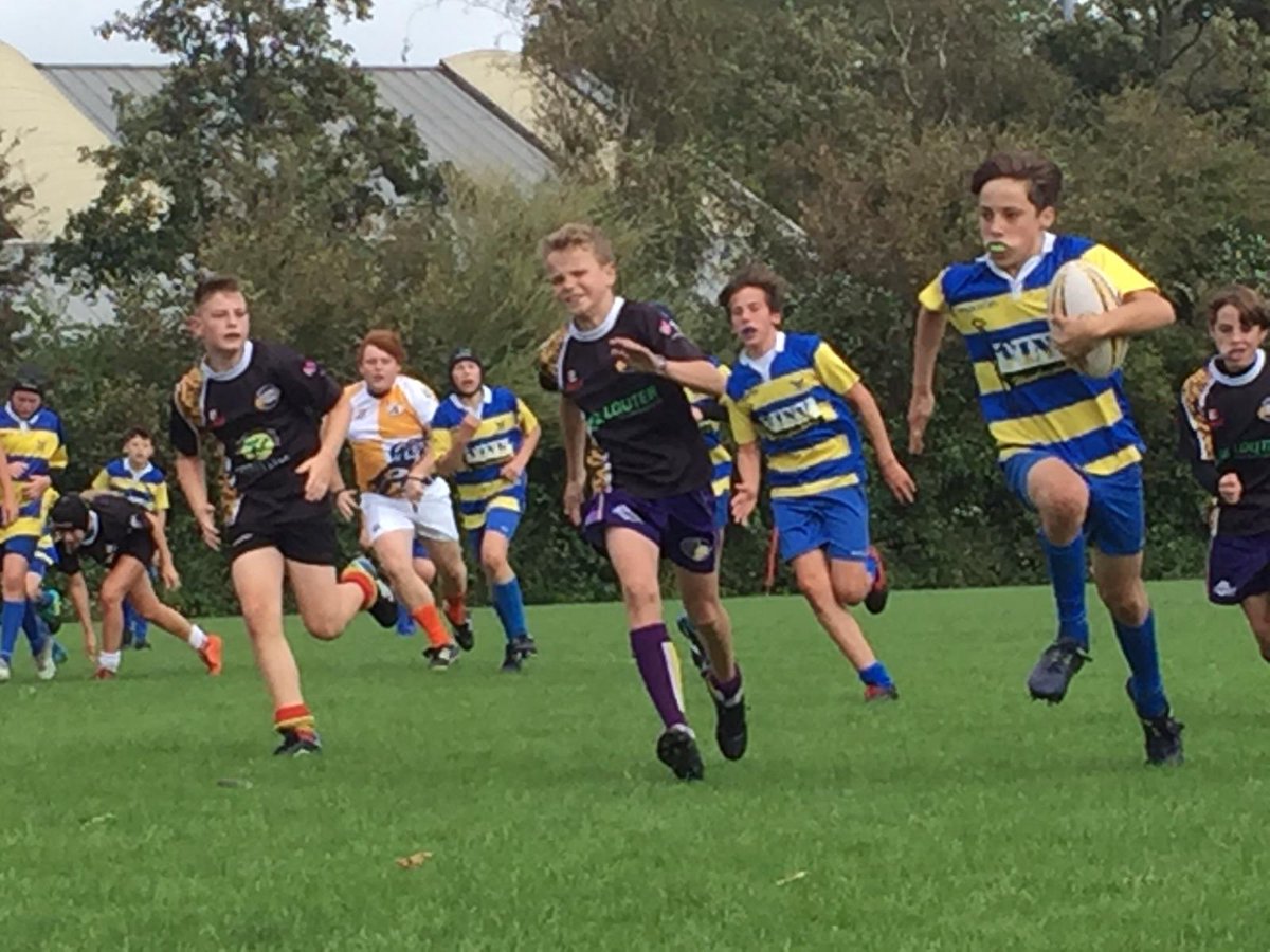 Onze cubs zijn weer lekker aan het rugbyen. Vandaag tegen een sterk team uit Haarlemmermeer. De RC Hawks leiden bij rust met 0-17
