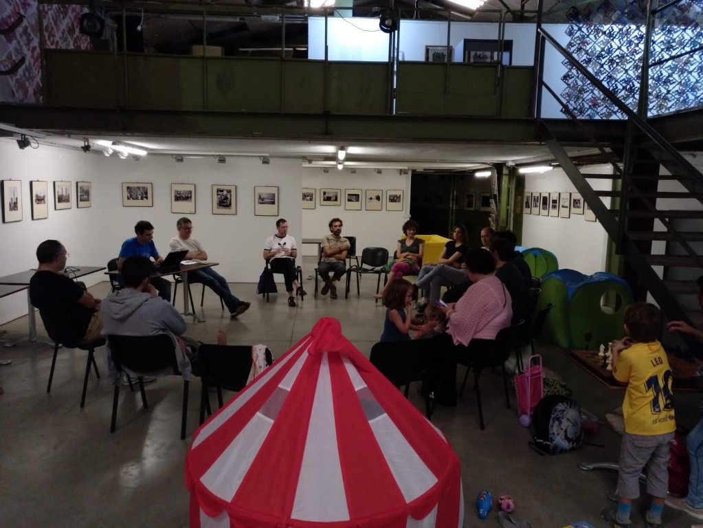 30panxes's tweet photo. Avui tenim assemblea després de les vacances. La coope s'encarrega de tenir espai de cures pels infants de les UCs que assistim, així no hi ha problemes per participar. Visca la conciliació associativa-familiar! https://t.co/u0b5LSBnO5