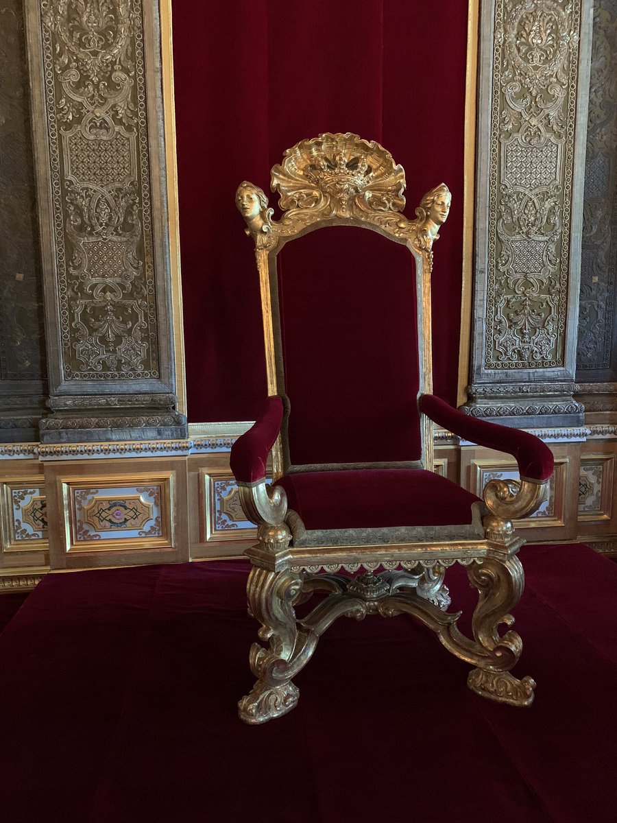 MPKretschmer's tweet photo. Heute eröffnen die #Paraderäume August des Starken nach aufwändigem Wiederaufbau im Residenzschloss. Mein Dank gilt allen, die mit ihrem fachlichen Wissen &amp; Können dazu beigetragen haben, diesen wichtigen Schauplatz sächsischer Geschichte originalgetreu wiederherzustellen.(SK) https://t.co/4ejiedzJcv