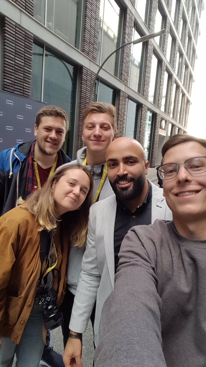 Unterwegs für <a href="/Fink_Hamburg/">FINK.HAMBURG</a>! Danke <a href="/SulaimanTadmory/">Sulaiman Tadmory</a> für das tolle Interview zu Deiner Doku „Homs und ich“. @McTheManaman @FullyDose <a href="/nevercomplyy/">Jonas</a>