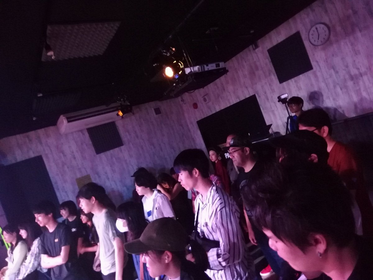 ONELIFE_PRO's tweet photo. 相変わらず凄いたくさんの方に見てもらえるROCKJOINTの
STEP ONE LIVE!!

地域によっては12月の分まで出演枠満枠です！

出演募集中な日を見つけたならラッキーかも！
↓
https://t.co/HFueRxQ4qZ https://t.co/42oDDDWqRn