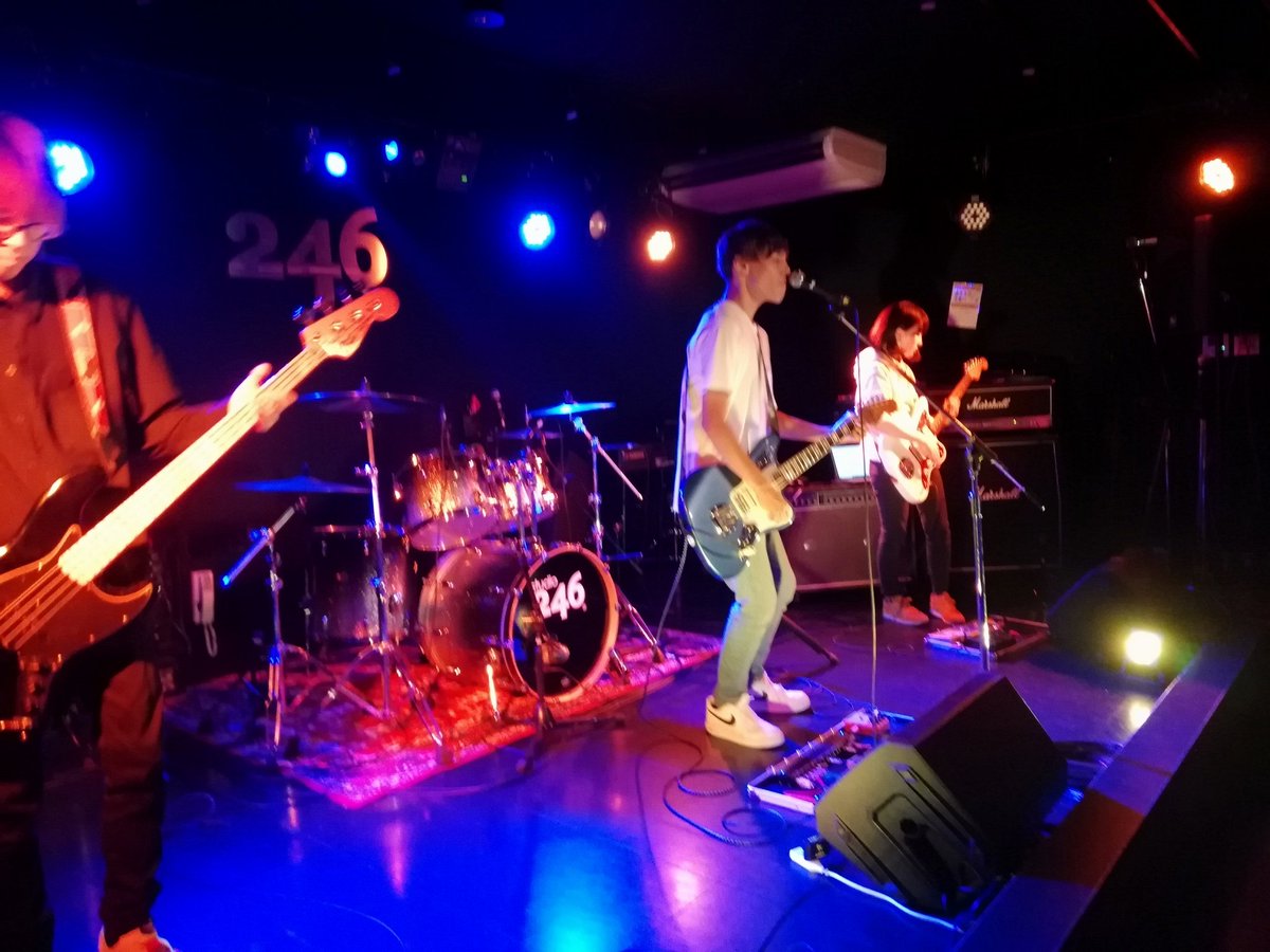 ONELIFE_PRO's tweet photo. 相変わらず凄いたくさんの方に見てもらえるROCKJOINTの
STEP ONE LIVE!!

地域によっては12月の分まで出演枠満枠です！

出演募集中な日を見つけたならラッキーかも！
↓
https://t.co/HFueRxQ4qZ https://t.co/42oDDDWqRn